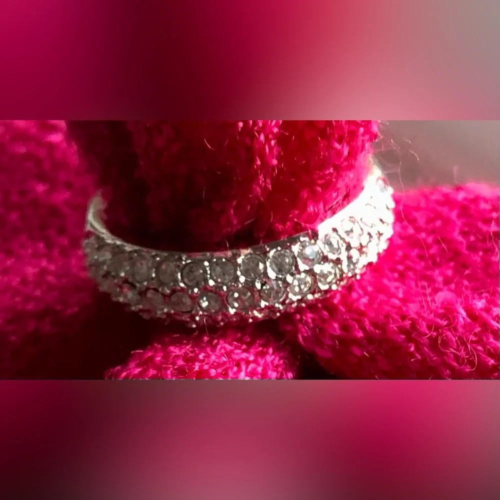 Austrian Crystal Silver Tone Ring - Picture 9 of 10